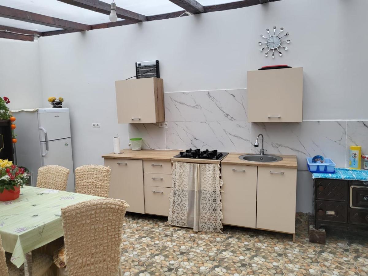 Apartmán Apartament Cu Terasa Si Gratar Satu Mare Exteriér fotografie